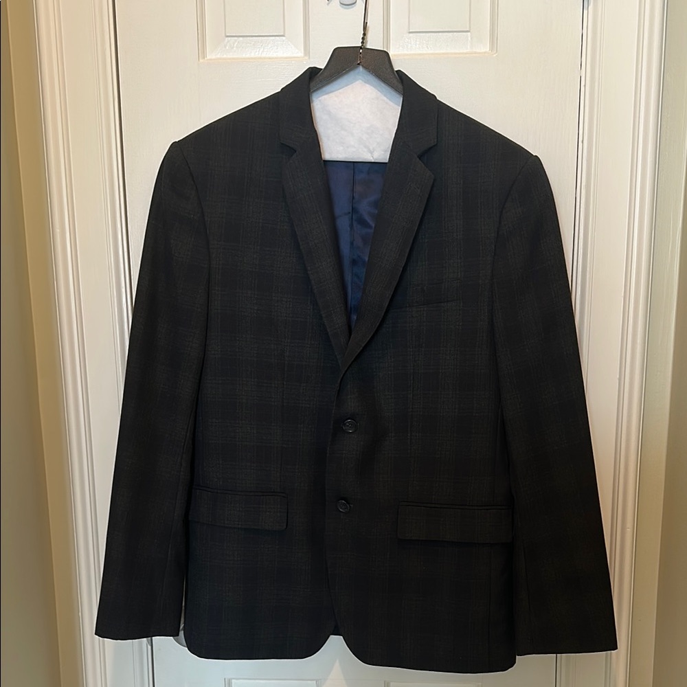 Banana Republic Men’s Sport Coat, Tailored Fit, navy/gray plaid, 42